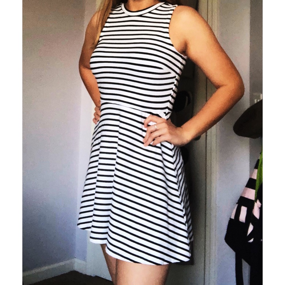 Sleeveless black and white striped dress